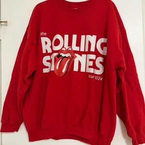 Gildan Red Graphic Sweater